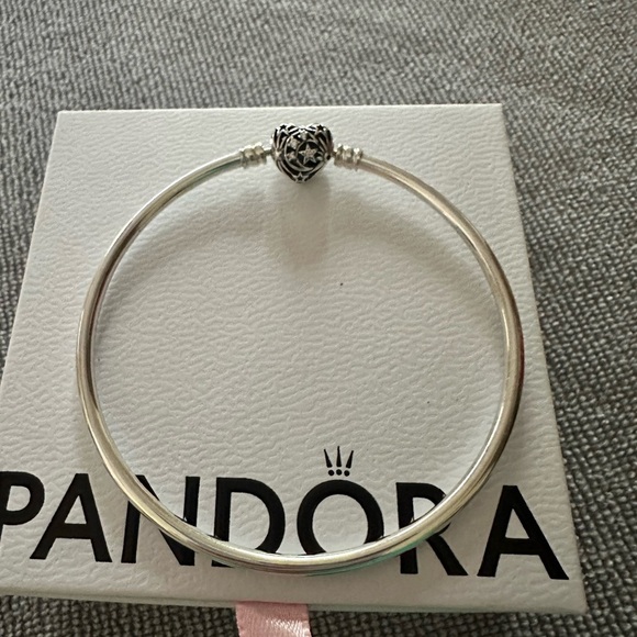 New 100% Authentic PANDORA 925 Silver Celestial Heart Bangle Bracelet - Picture 5 of 9